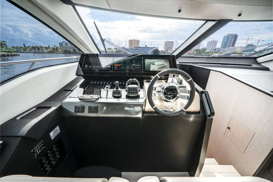 80ft Azimut Yacht For Sale