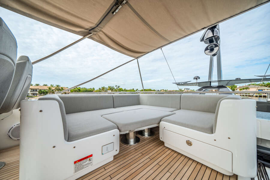 80ft Azimut Yacht For Sale