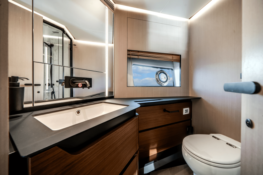 80ft Azimut Yacht For Sale