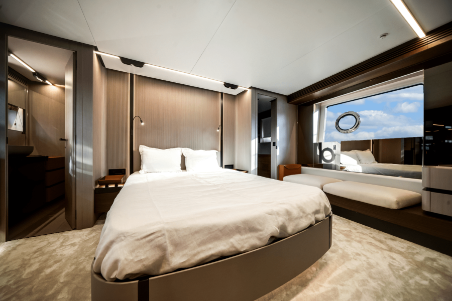 80ft Azimut Yacht For Sale