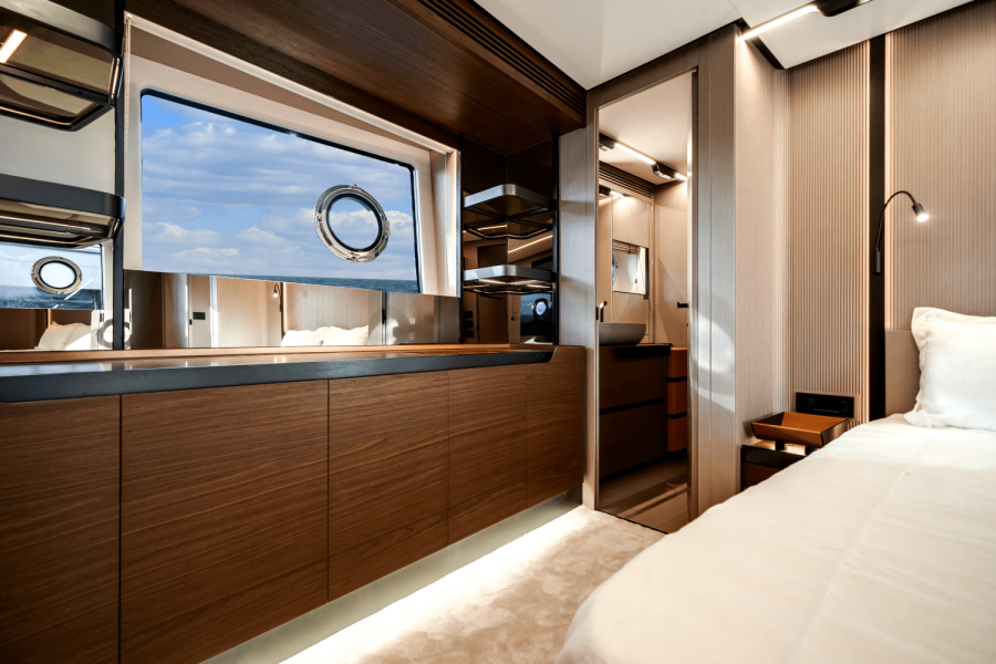 80ft Azimut Yacht For Sale