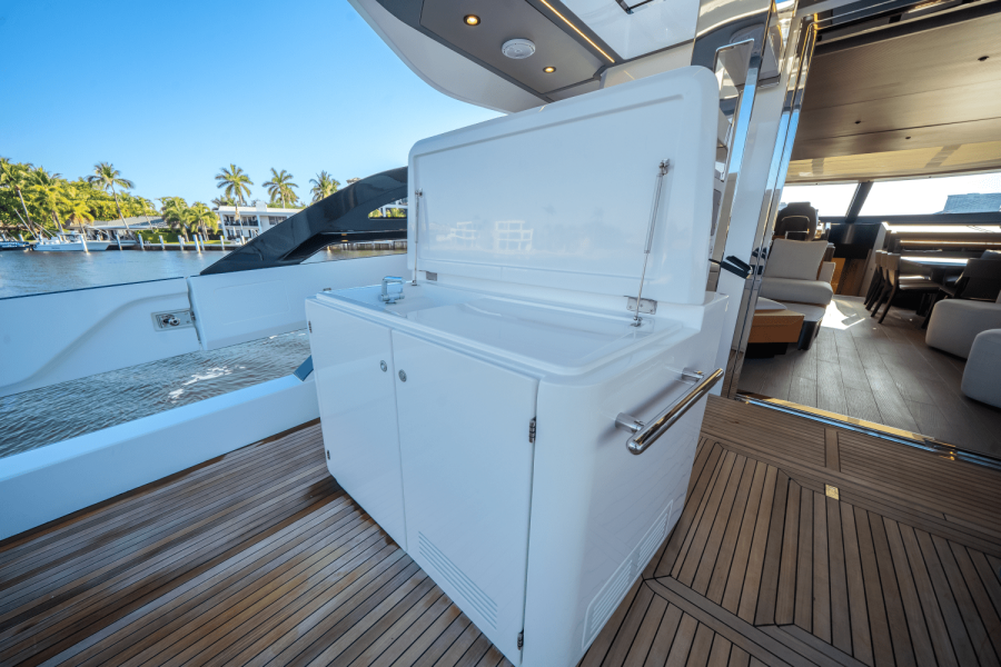 80ft Azimut Yacht For Sale