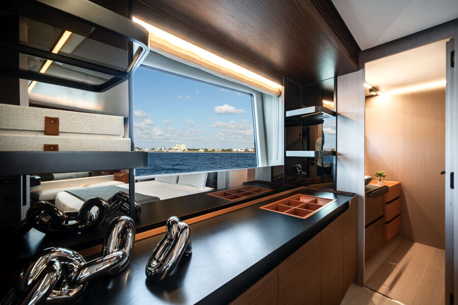 80ft Azimut Yacht For Sale