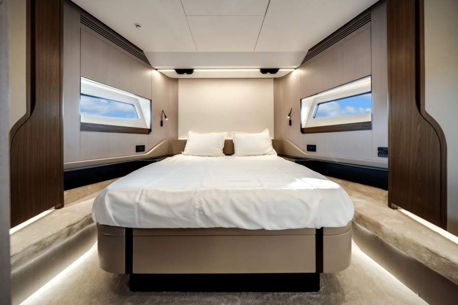 80ft Azimut Yacht For Sale