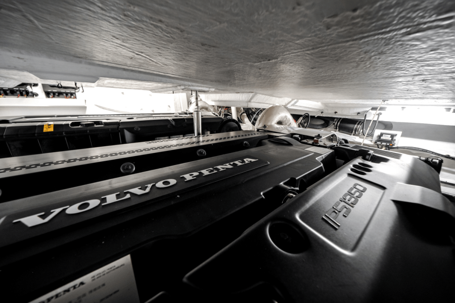 80ft Azimut Yacht For Sale