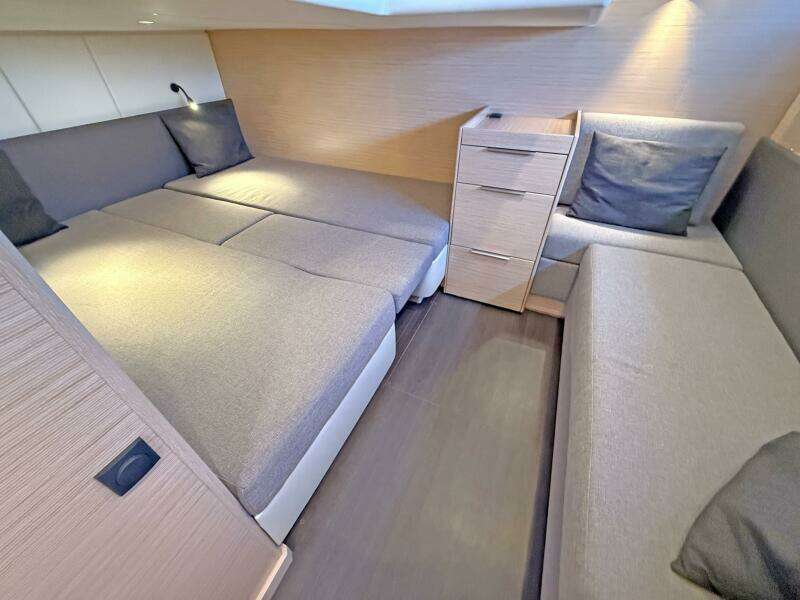 Pacific Viking 40ft Bavaria Yacht For Sale