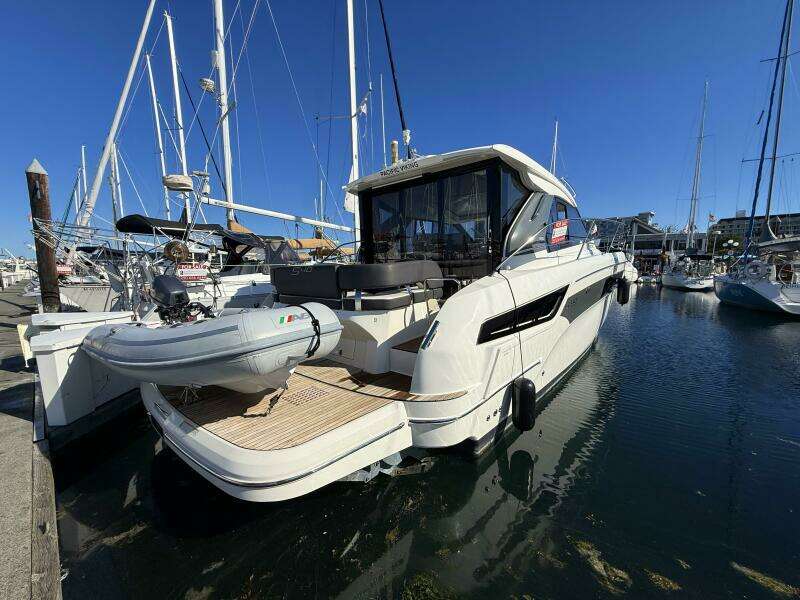 Pacific Viking 40ft Bavaria Yacht For Sale