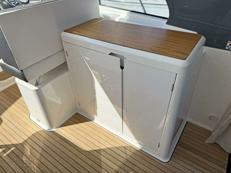 Pacific Viking 40ft Bavaria Yacht For Sale