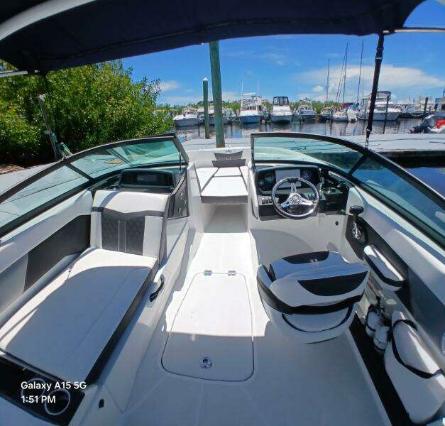 22ft Monterey Yacht For Sale