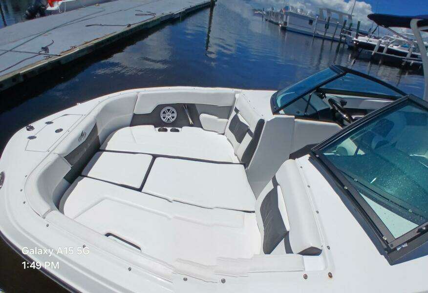 22ft Monterey Yacht For Sale