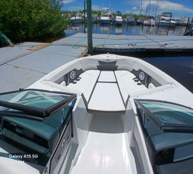 22ft Monterey Yacht For Sale