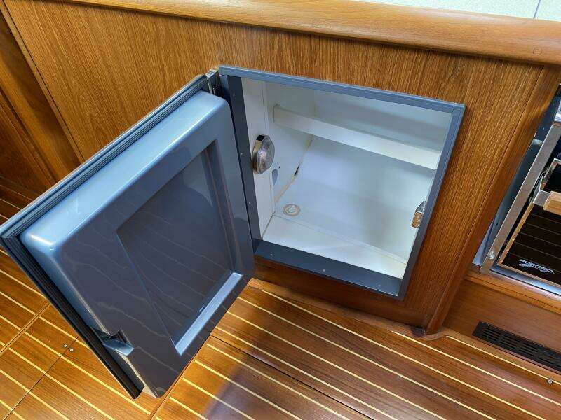 Free Spirit 45ft Jeanneau Yacht For Sale