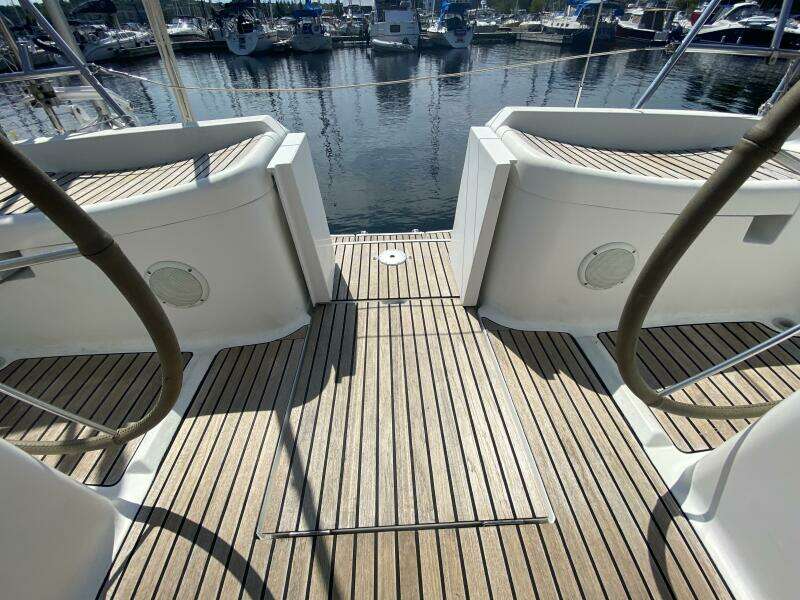 Free Spirit 45ft Jeanneau Yacht For Sale