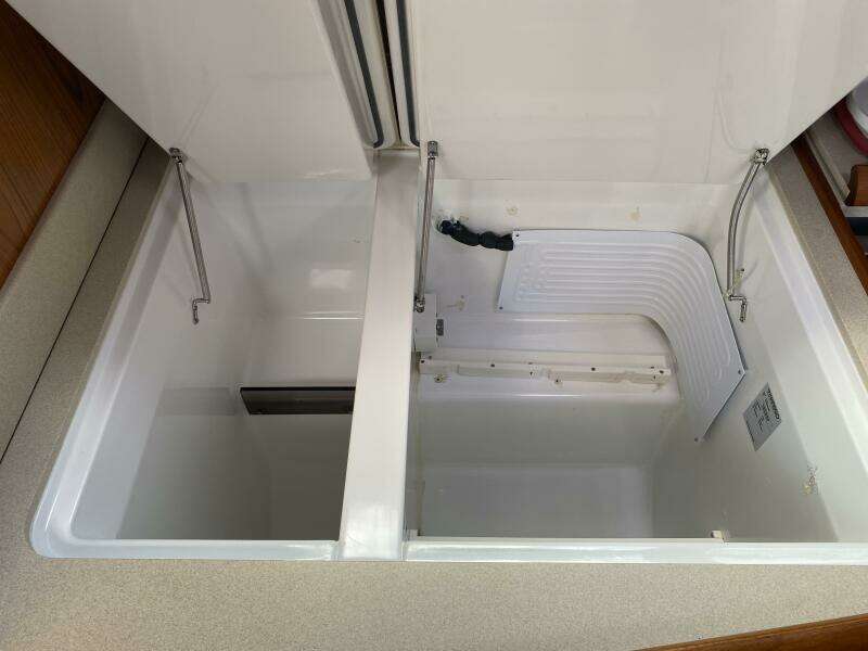 Free Spirit 45ft Jeanneau Yacht For Sale