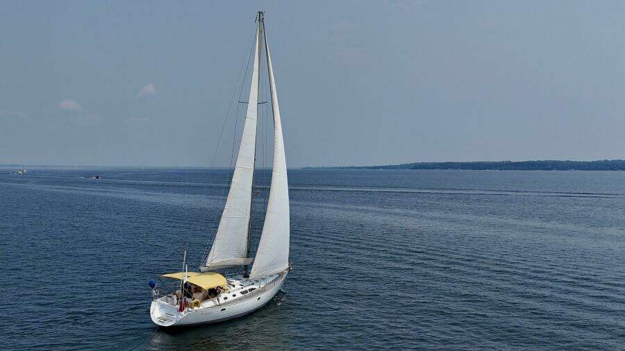 Free Spirit 45ft Jeanneau Yacht For Sale