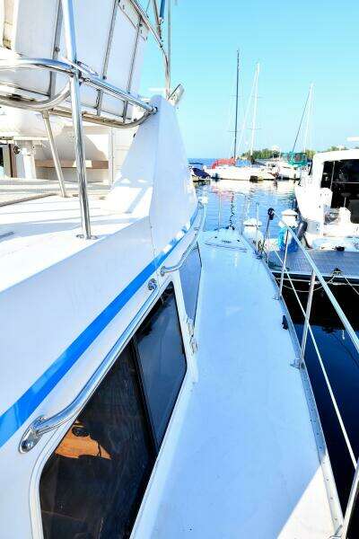 32ft PDQ Yacht For Sale