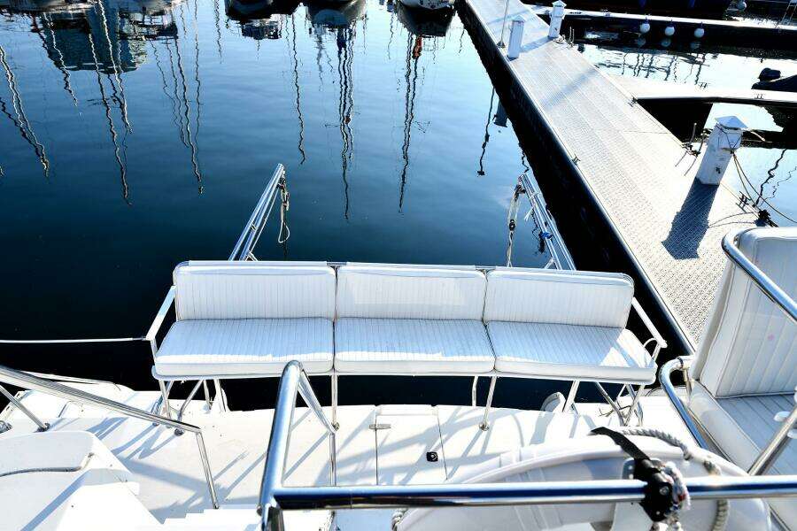 32ft PDQ Yacht For Sale