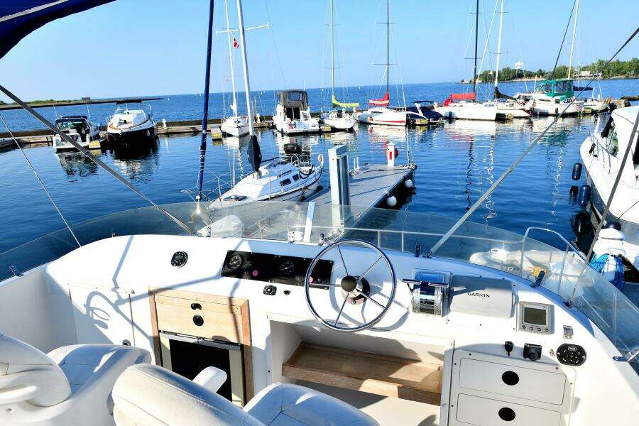 32ft PDQ Yacht For Sale