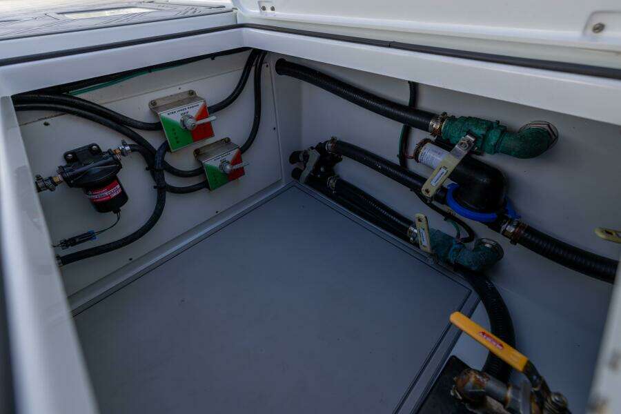 47ft Freeman Yacht For Sale