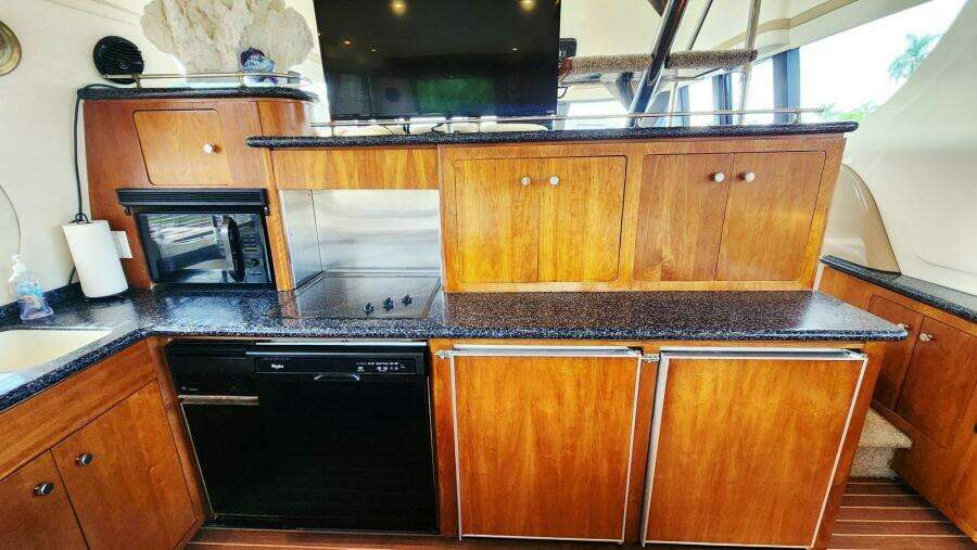 Kateri Marie 53ft Carver Yacht For Sale
