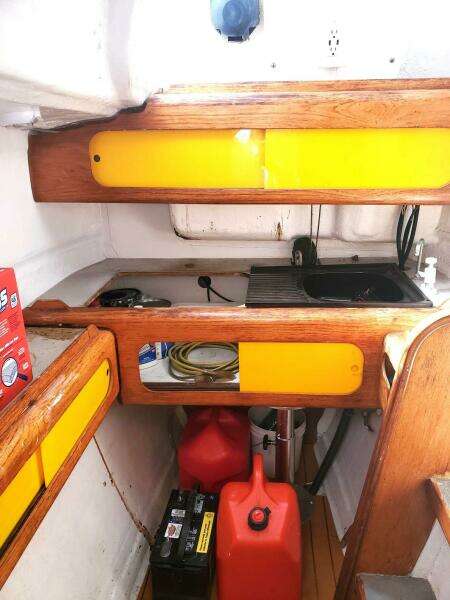 SUNJET 35ft Beneteau Yacht For Sale