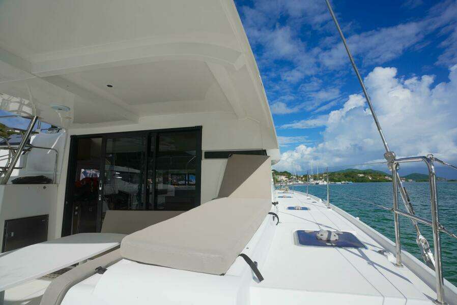 APRES SAIL 42ft Lagoon Yacht For Sale