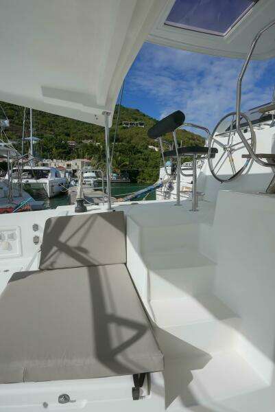 APRES SAIL 42ft Lagoon Yacht For Sale