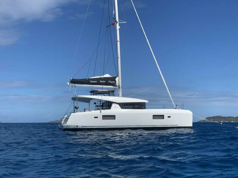 APRES SAIL 42ft Lagoon Yacht For Sale