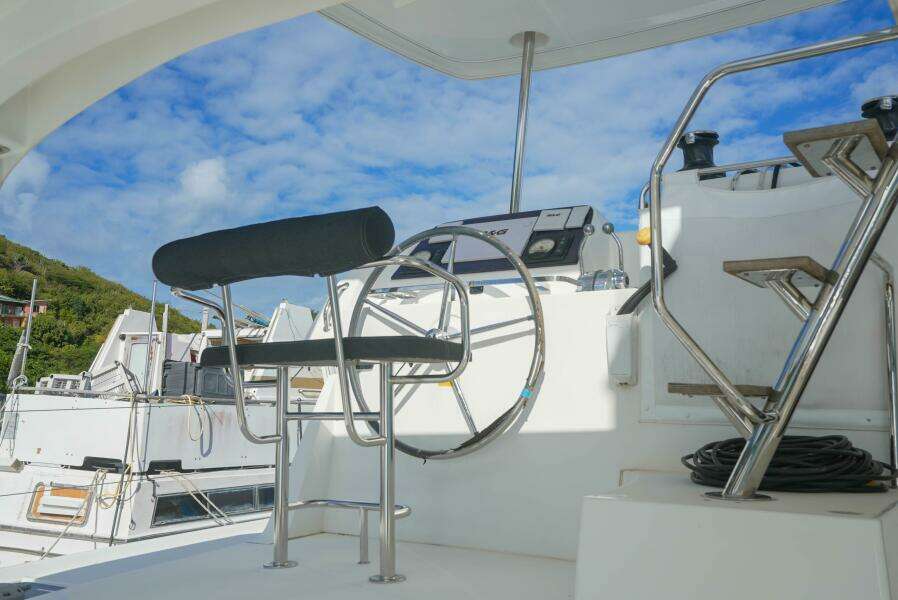 APRES SAIL 42ft Lagoon Yacht For Sale