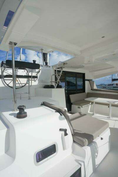 APRES SAIL 42ft Lagoon Yacht For Sale