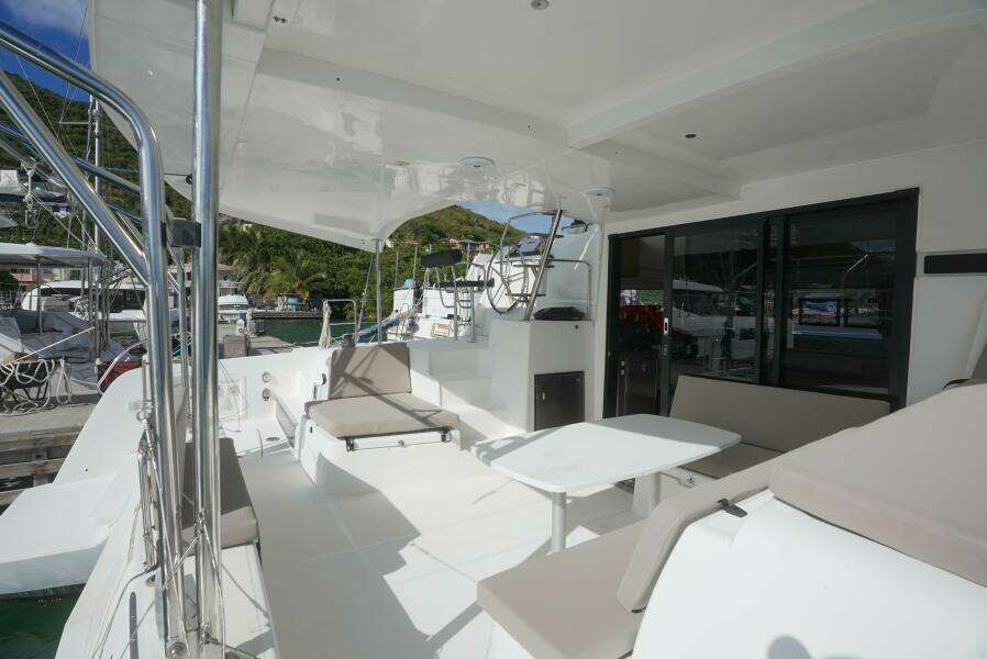 APRES SAIL 42ft Lagoon Yacht For Sale