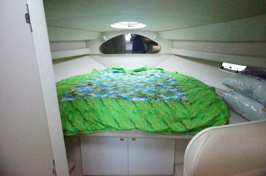 33ft Cruisers Yachts Yacht For Sale