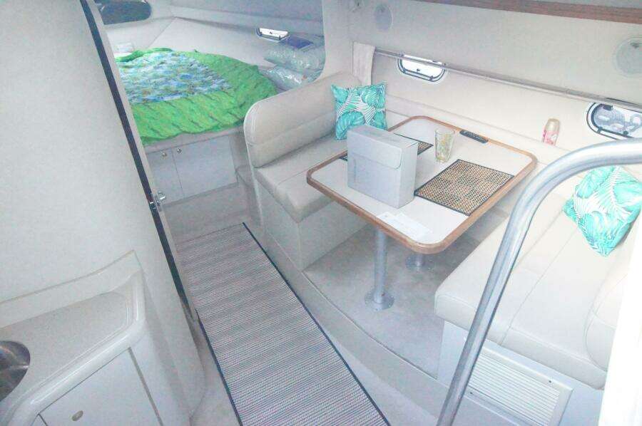 33ft Cruisers Yachts Yacht For Sale
