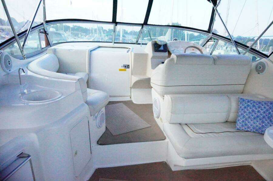 33ft Cruisers Yachts Yacht For Sale