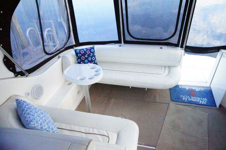 33ft Cruisers Yachts Yacht For Sale