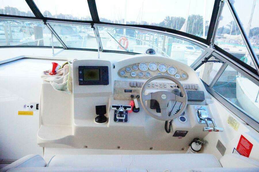 33ft Cruisers Yachts Yacht For Sale