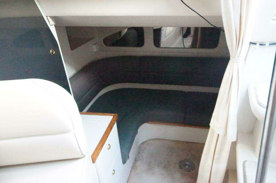 33ft Cruisers Yachts Yacht For Sale