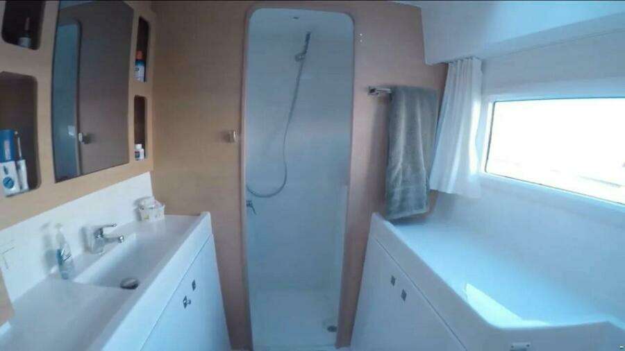 43ft Lagoon Yacht For Sale