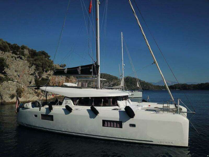 43ft Lagoon Yacht For Sale