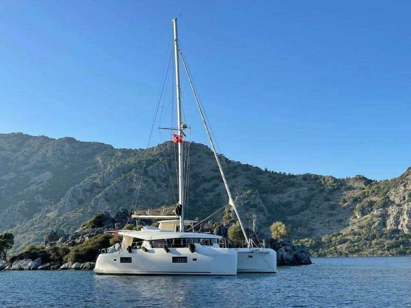 43ft Lagoon Yacht For Sale
