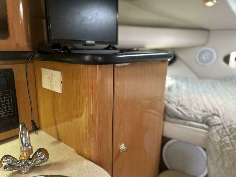 29ft Regal Yacht For Sale