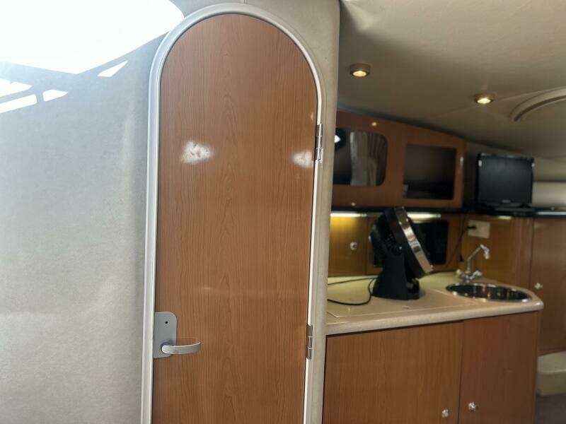 29ft Regal Yacht For Sale