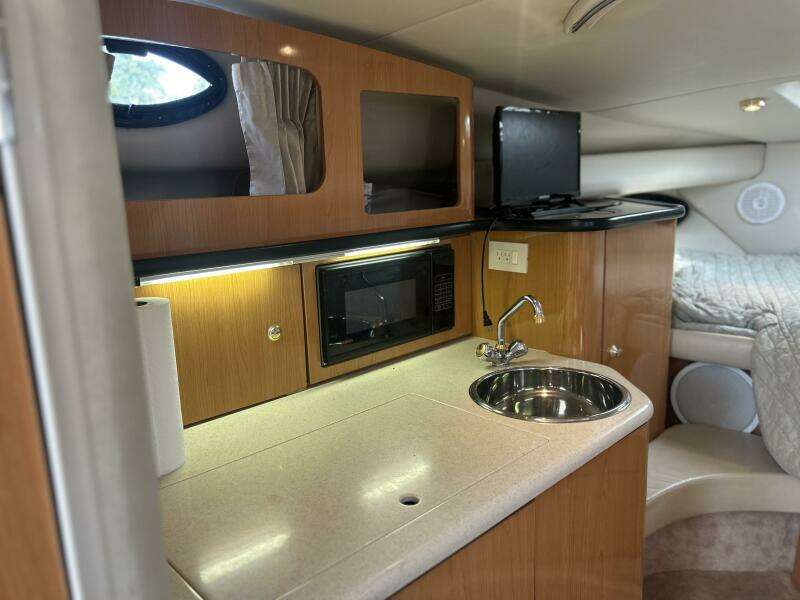 29ft Regal Yacht For Sale