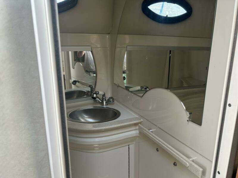 29ft Regal Yacht For Sale