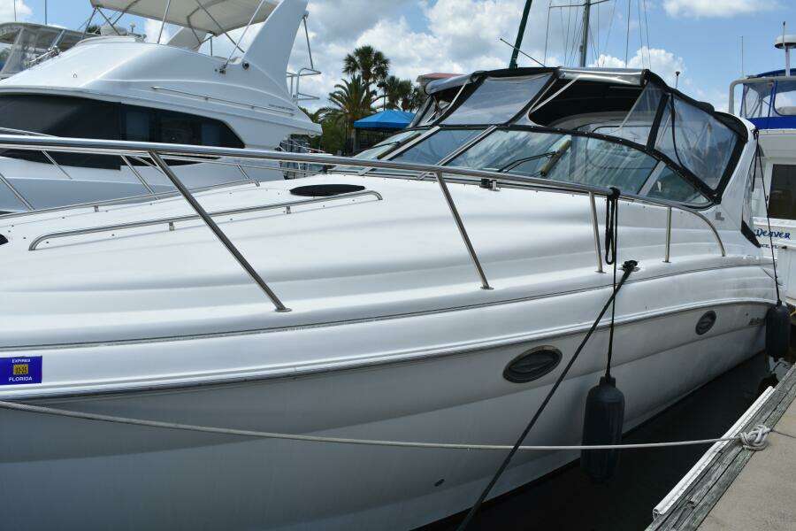 33ft Wellcraft Yacht For Sale