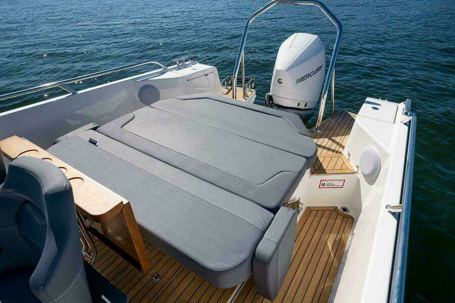 26ft Nimbus Yacht For Sale