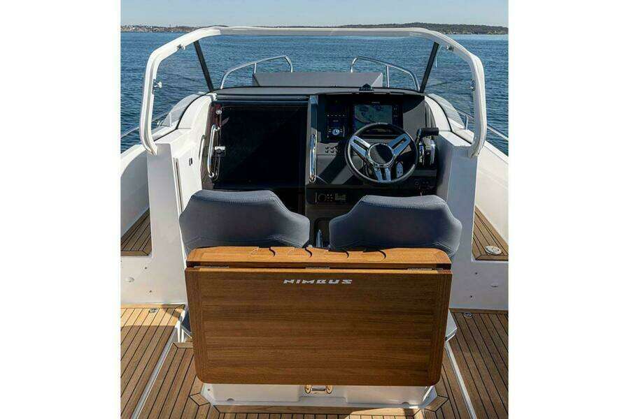 26ft Nimbus Yacht For Sale