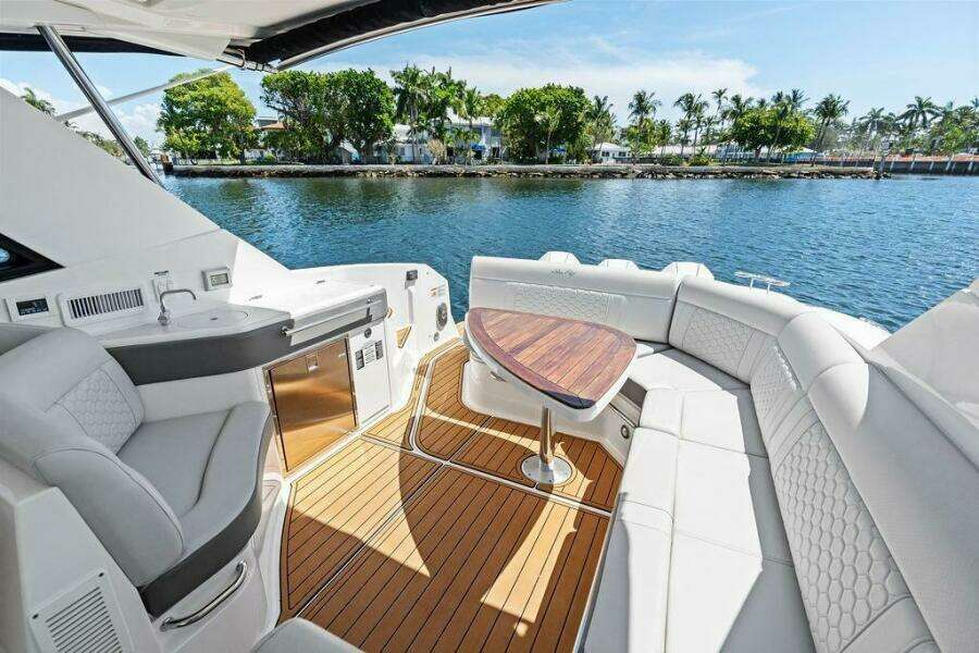 MaxSea  32ft Sea Ray Yacht For Sale
