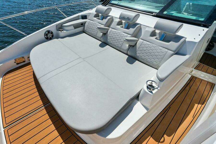 MaxSea  32ft Sea Ray Yacht For Sale