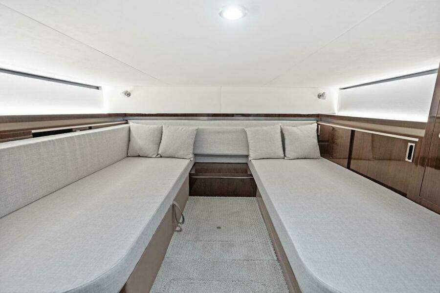MaxSea  32ft Sea Ray Yacht For Sale